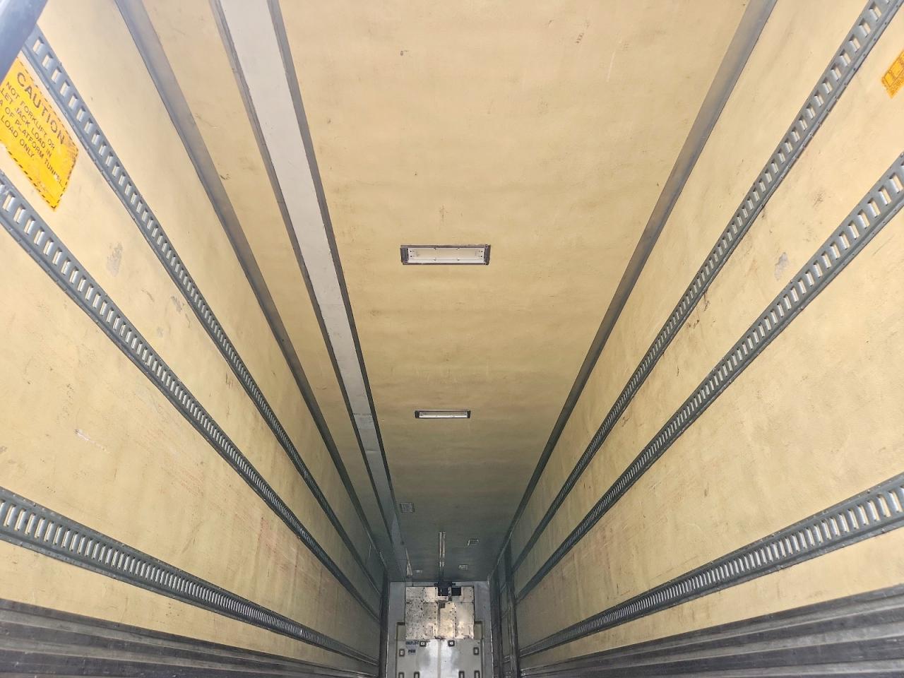 2016 Utility VS2RA  DRY Van Trailer