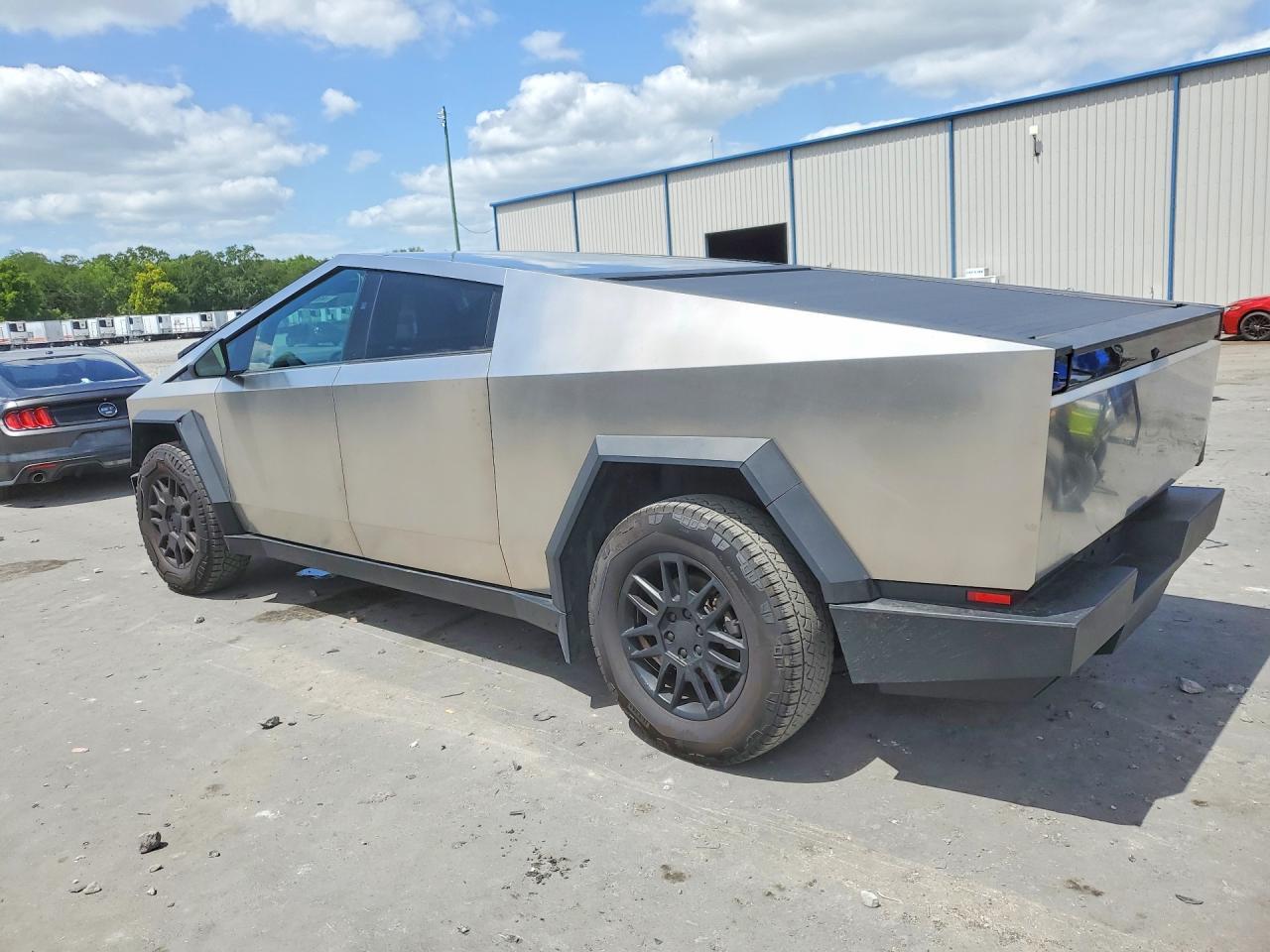 2024 Tesla Cybertruck