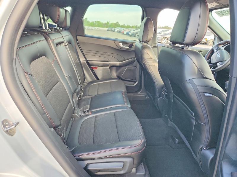 2025 Ford Escape st Line