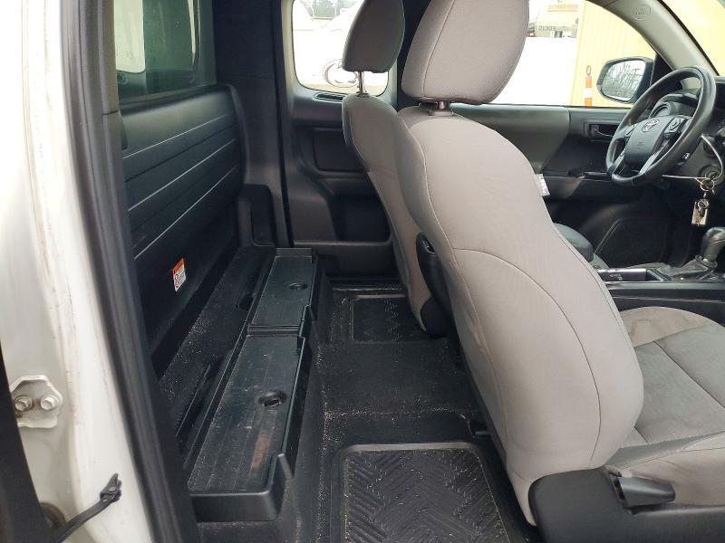 2018 Toyota Tacoma SR