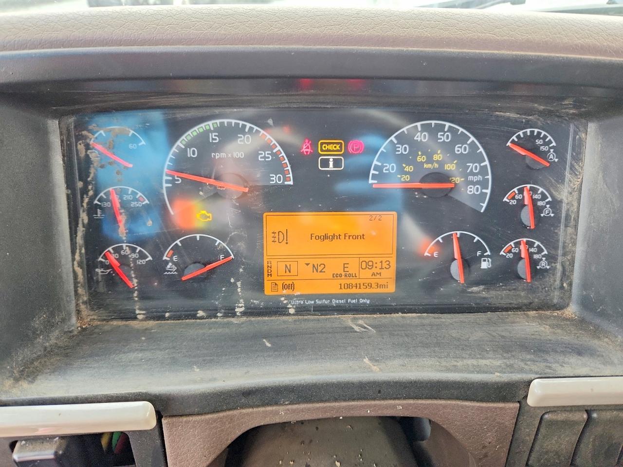 2015 Volv O VNL Semi Truck