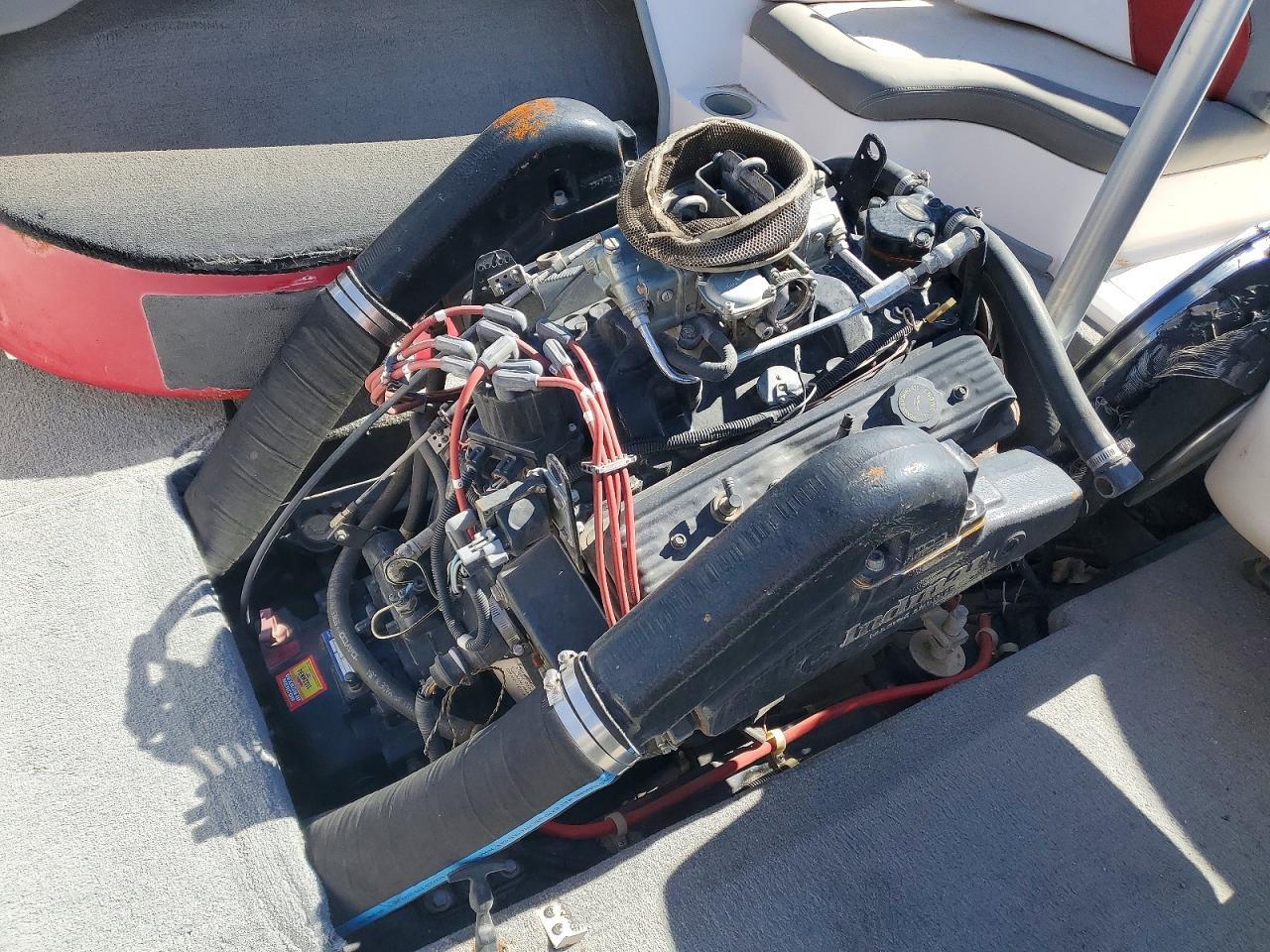 2002 Moomba Boat