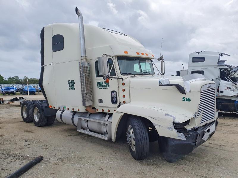 2000 Freightliner Conventional FLD120 Semi Truck