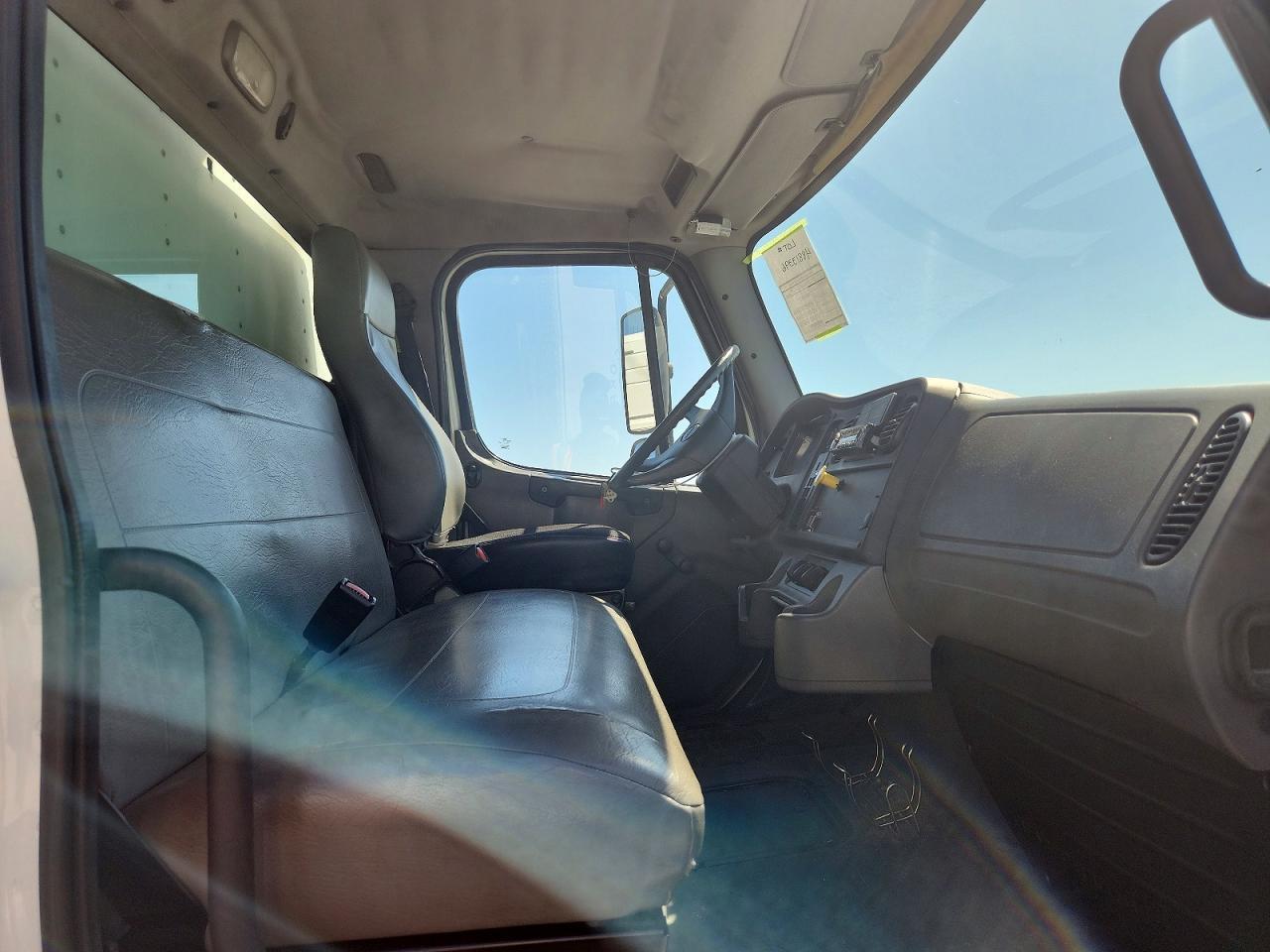 2004 Freightliner Business Class M2 Refrigerated BOX Truck