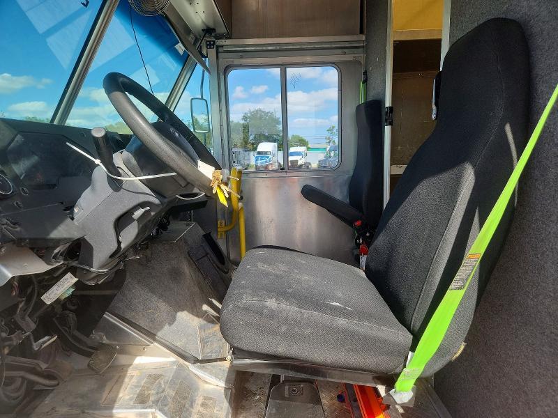 2023 Ford E450 Delivery Truck