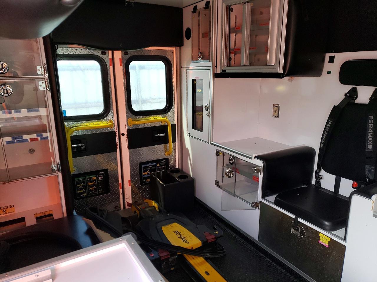 2019 Ford Econoline E450 Super Duty Cutaway Van