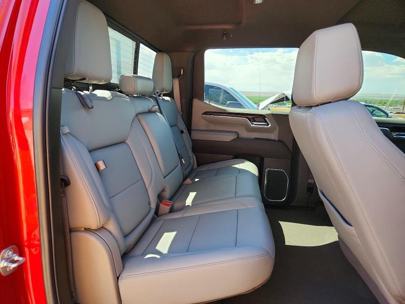 2025 GMC Sierra K1500 SLT