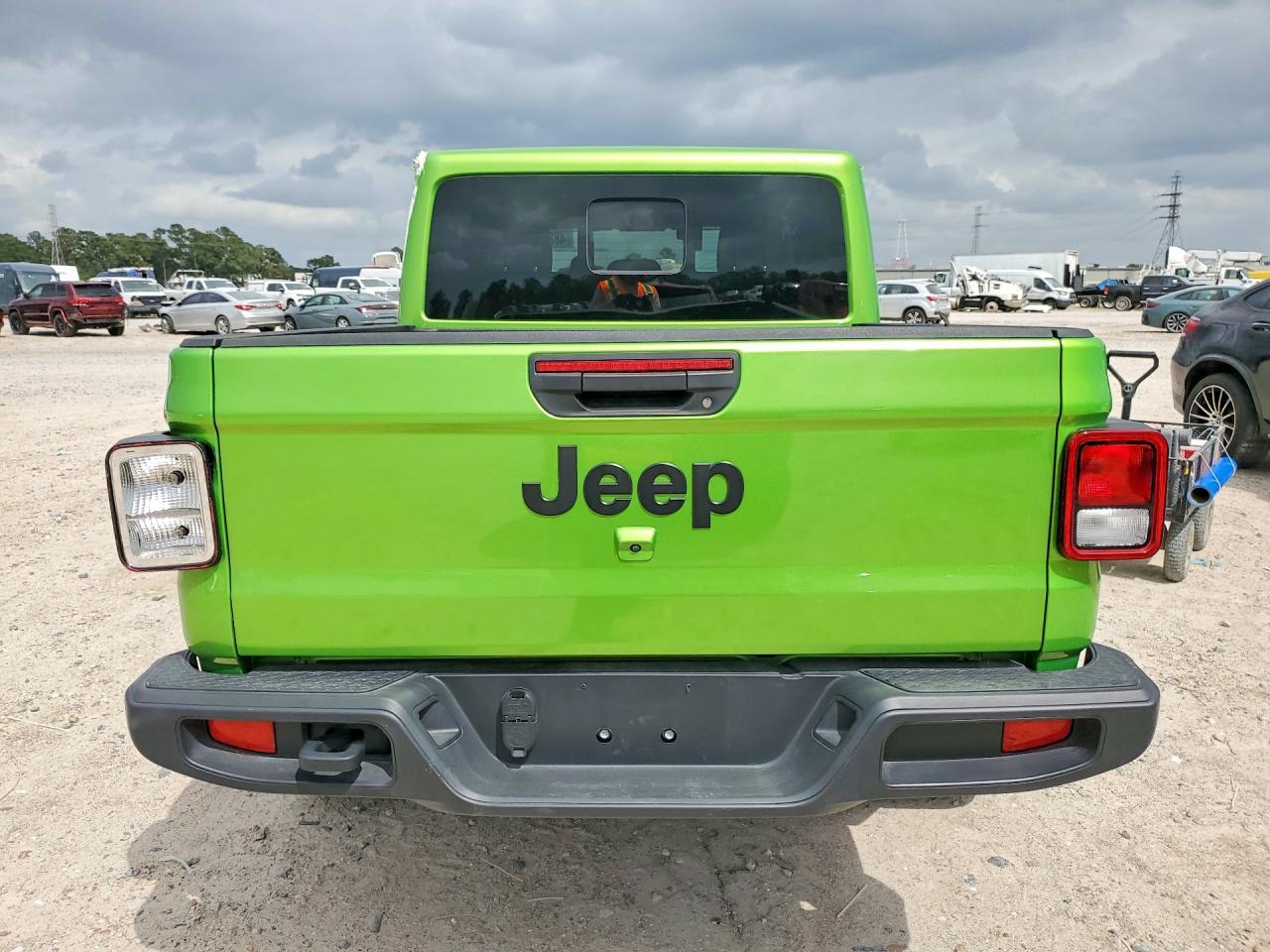 2025 Jeep Gladiator Sport