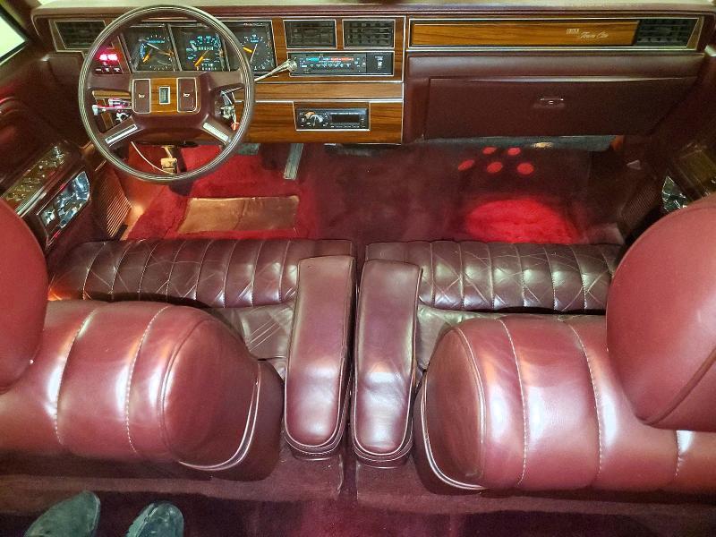 1988 Lincoln Townhouse Town car