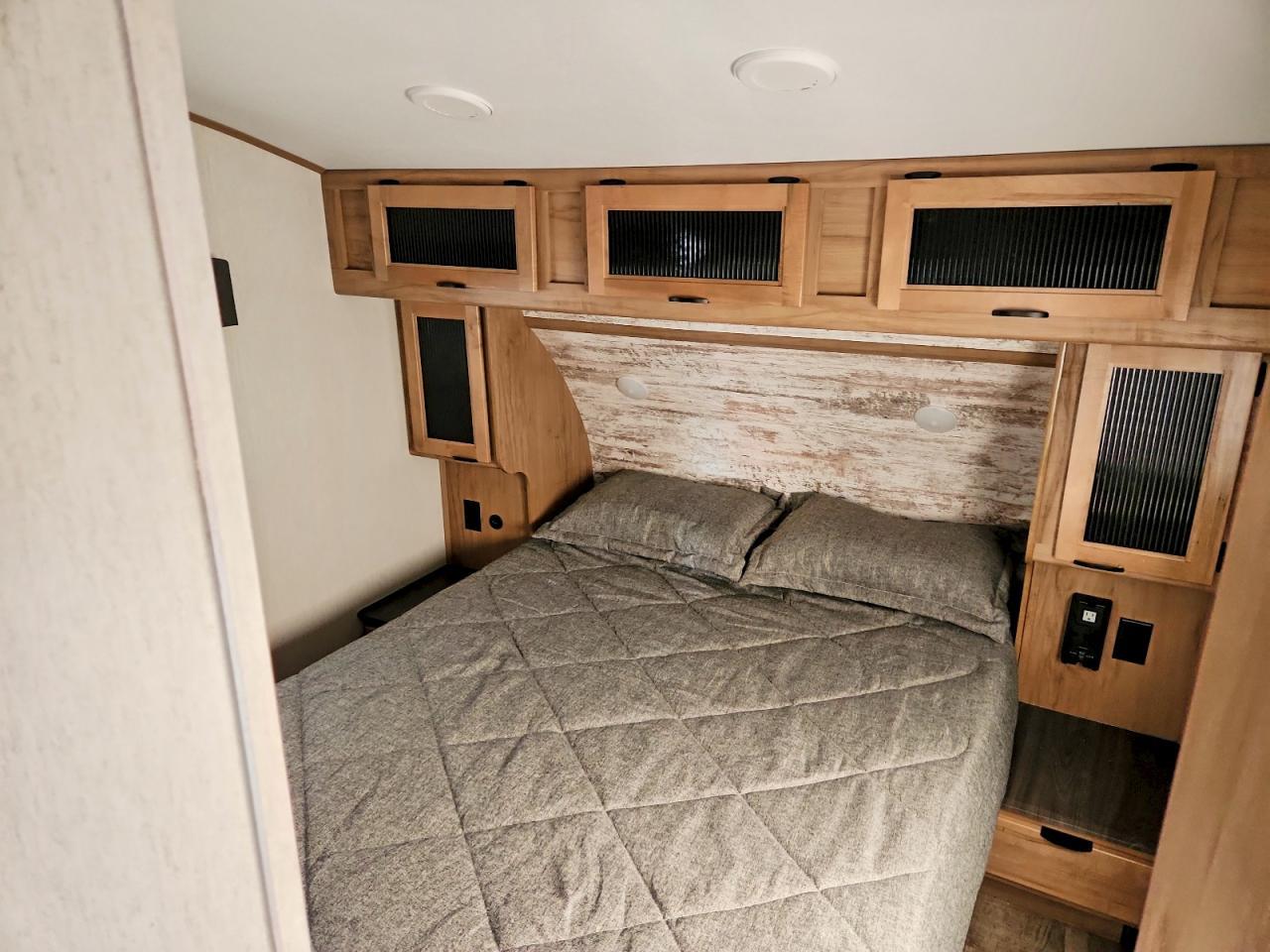 2024 Forest River 2024 Forest River Arctic Wolf Camper
