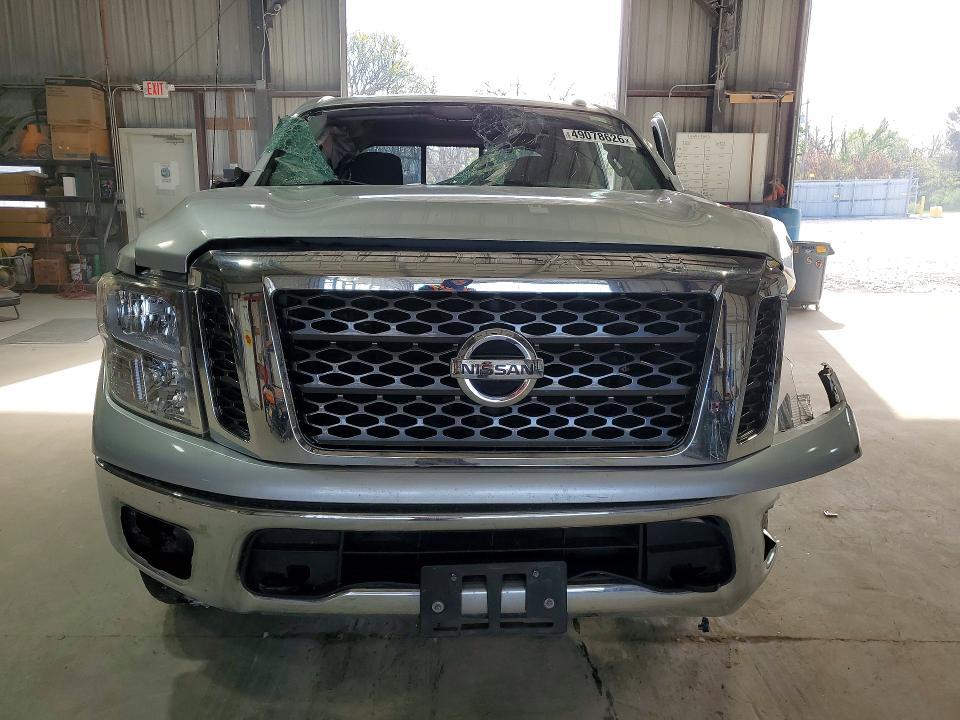 2017 Niss Titan s