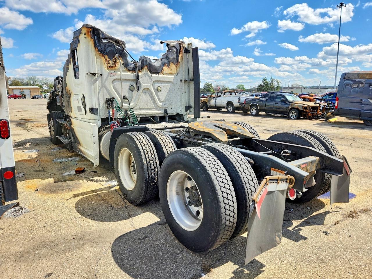2016 Freigliner 2016 Freightliner Cascadia 125 Semi Truck