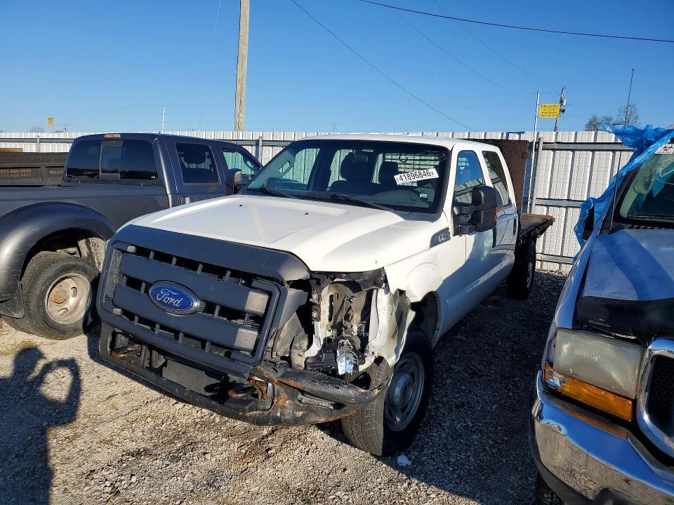 2014 Ford F250 Super Duty Flatbed Truck