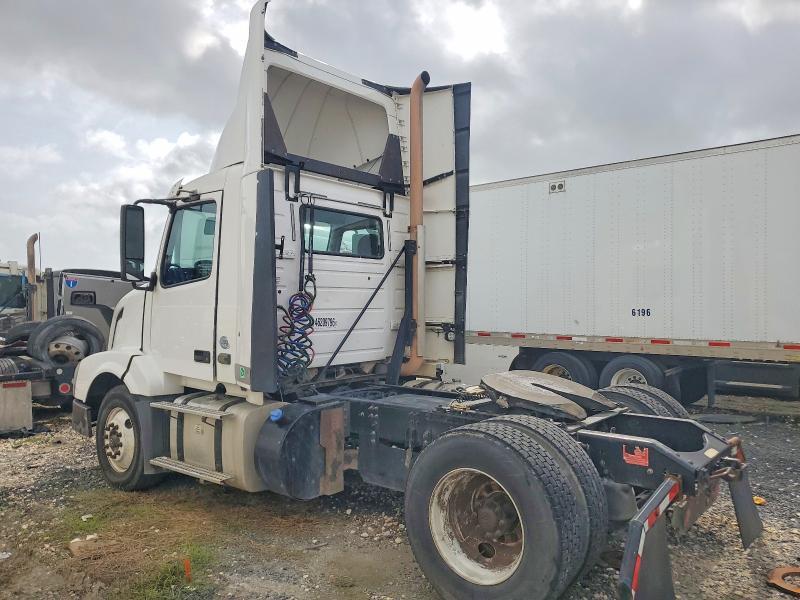 2016 Volvo VNL Semi Truck