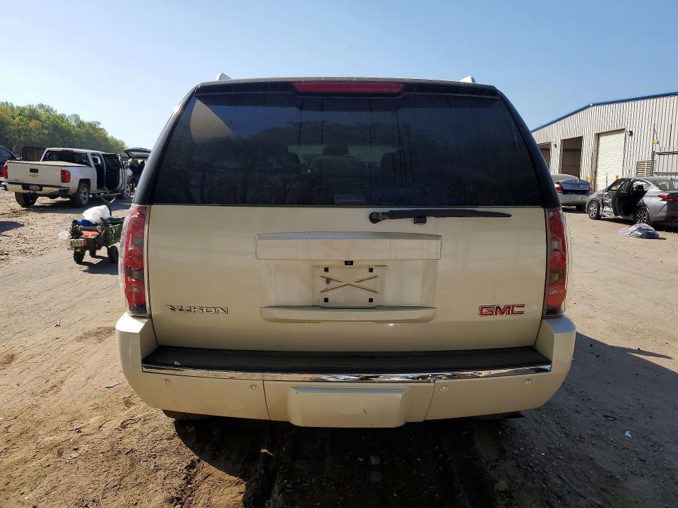 2010 GMC Yukon Denali