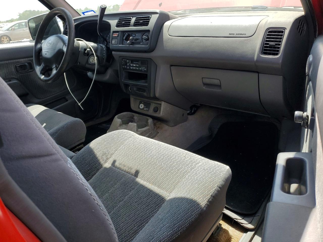 1999 Nissan Frontier XE