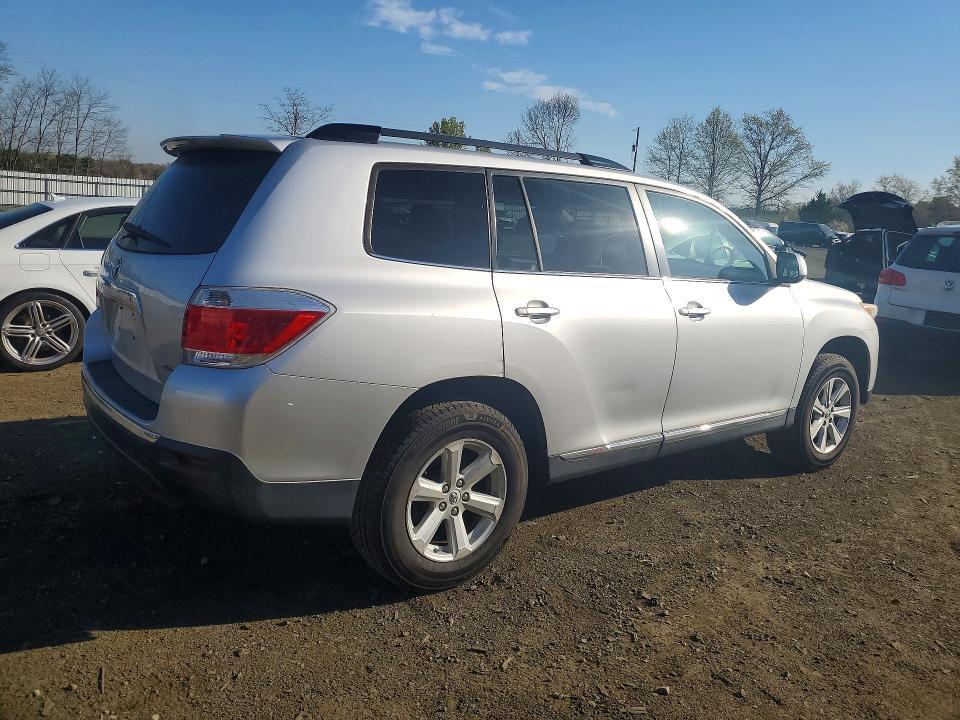 2013 Toyota Highlander Plus
