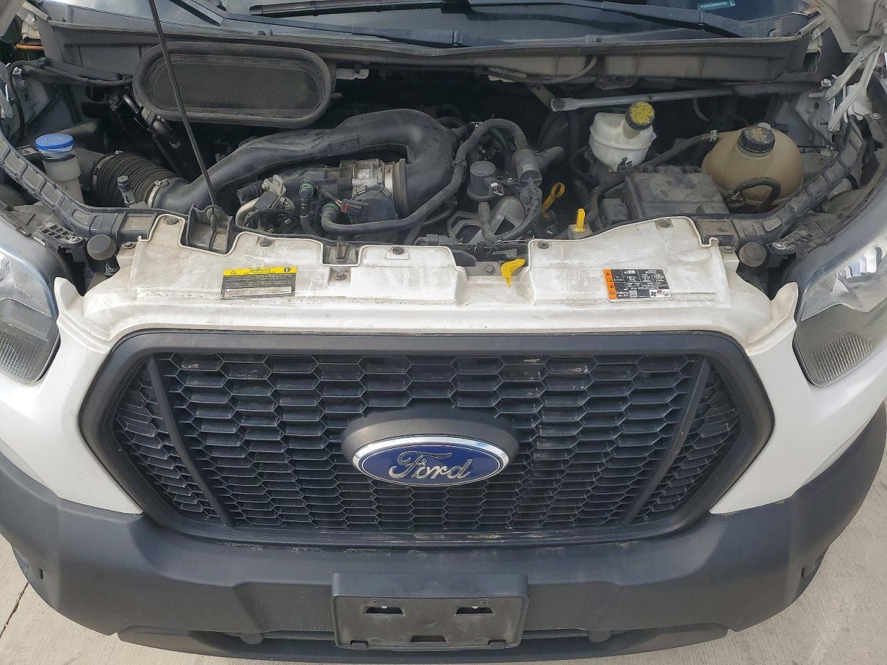 2022 Ford Transit Delivery Truck