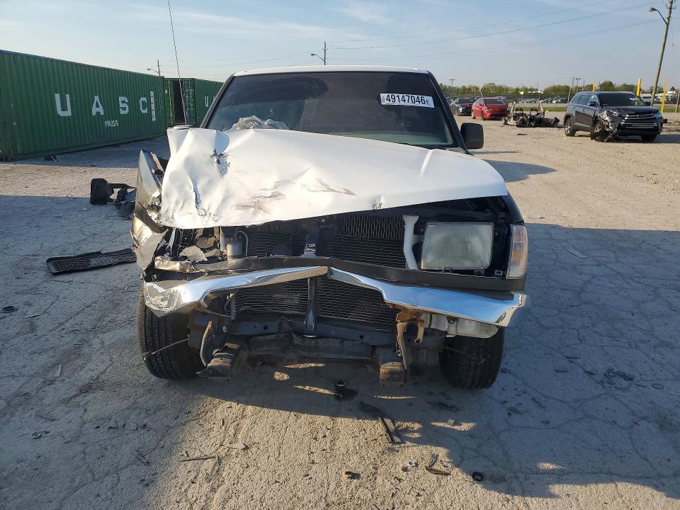 2000 Nissan Frontier xe