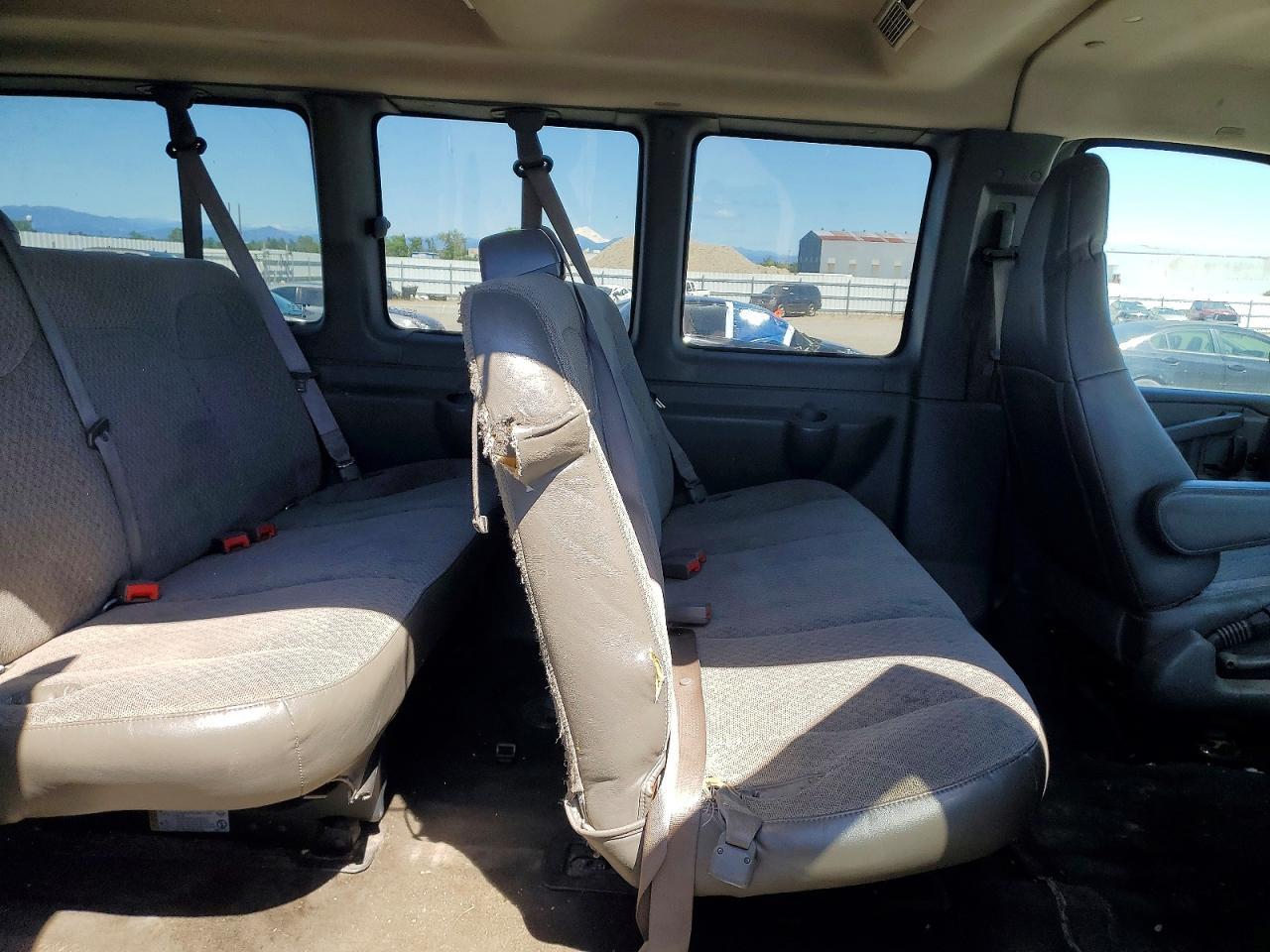 2019 Chevrolet Express G2500 LT