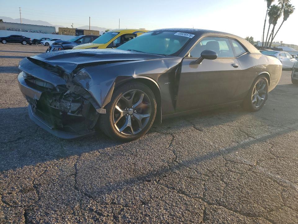 2016 Dodge Challenger r