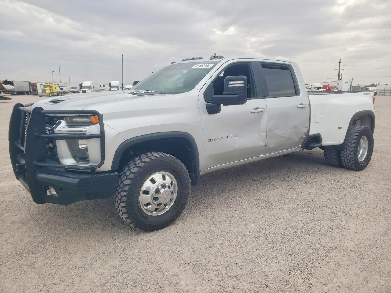 2022 Chevrolet Silverado K3500 LT