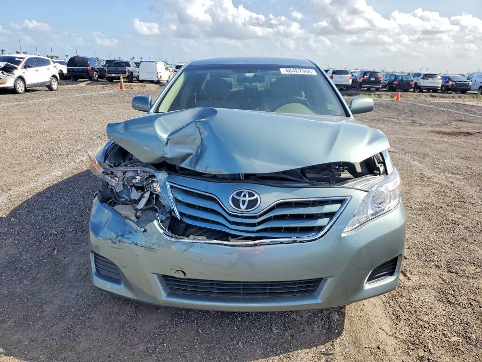 2010 Toyota Camry le