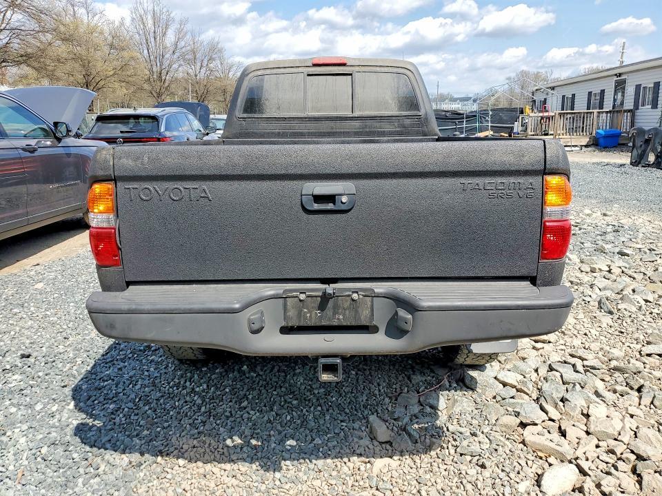 2003 Toyota Tacoma Base