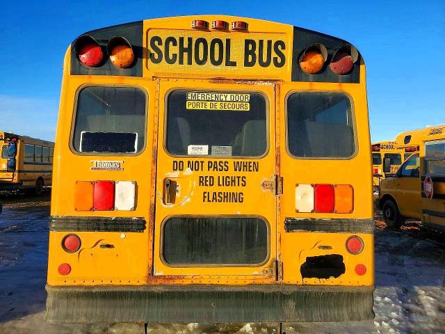 2010 Chev Express Cutaway G3500