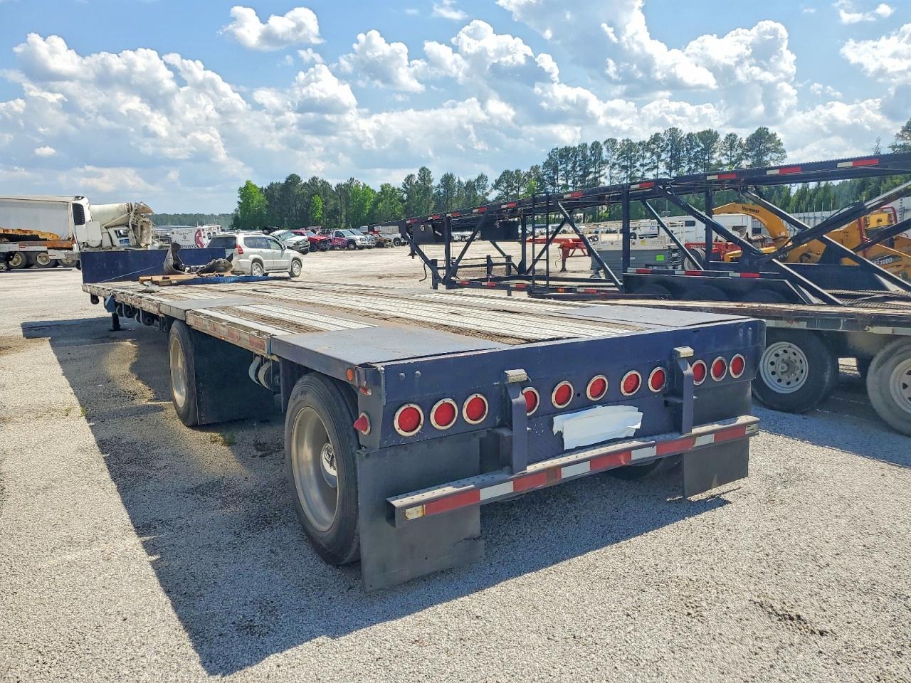 2004 Fontaine Drop Deck Trailer