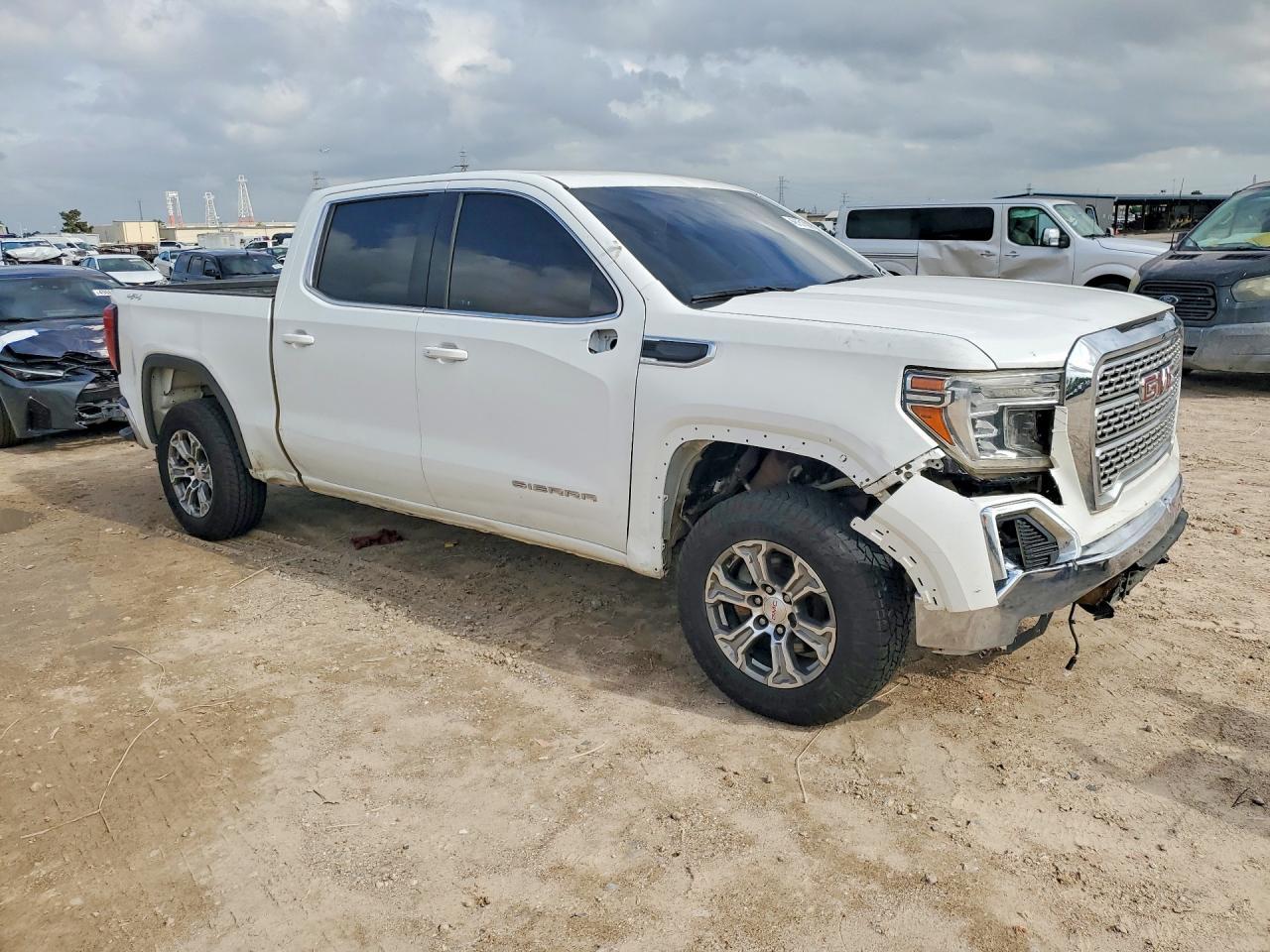 2022 GMC Sierra K1500 SLE