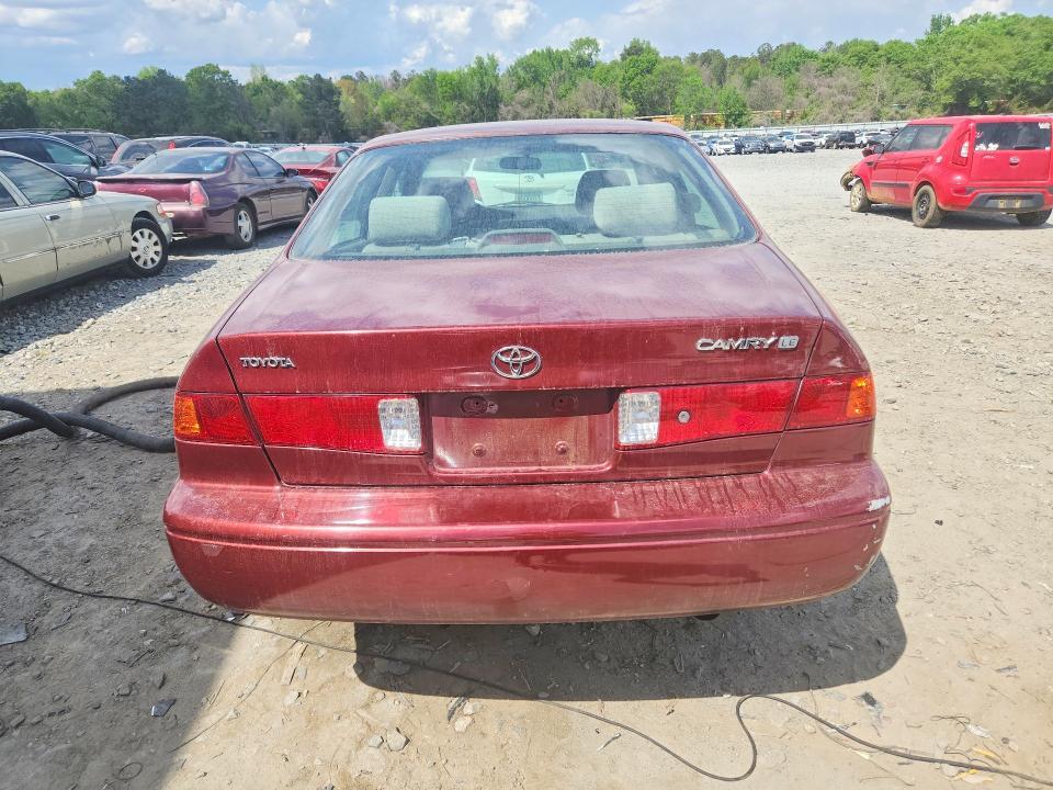 2000 Toyota Camry le