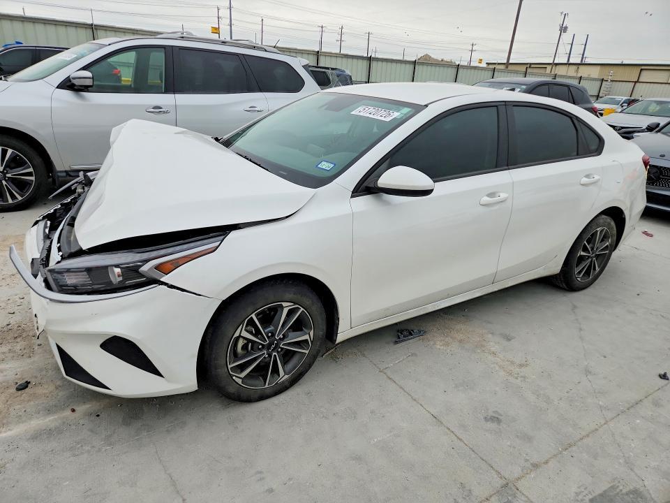 2023 KIA Forte lxs