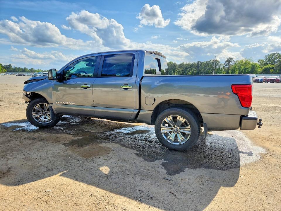 2018 Nissan Titan SV