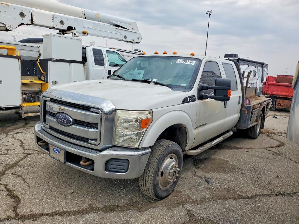 2013 Ford F350 Super Duty Flatbed Truck