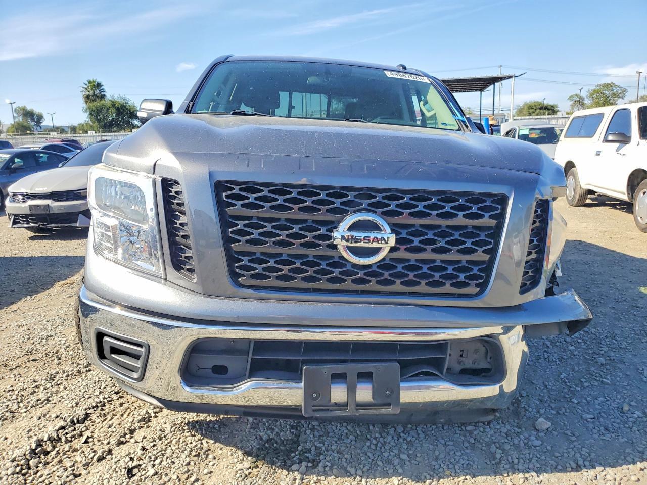 2019 Nissan Titan SV