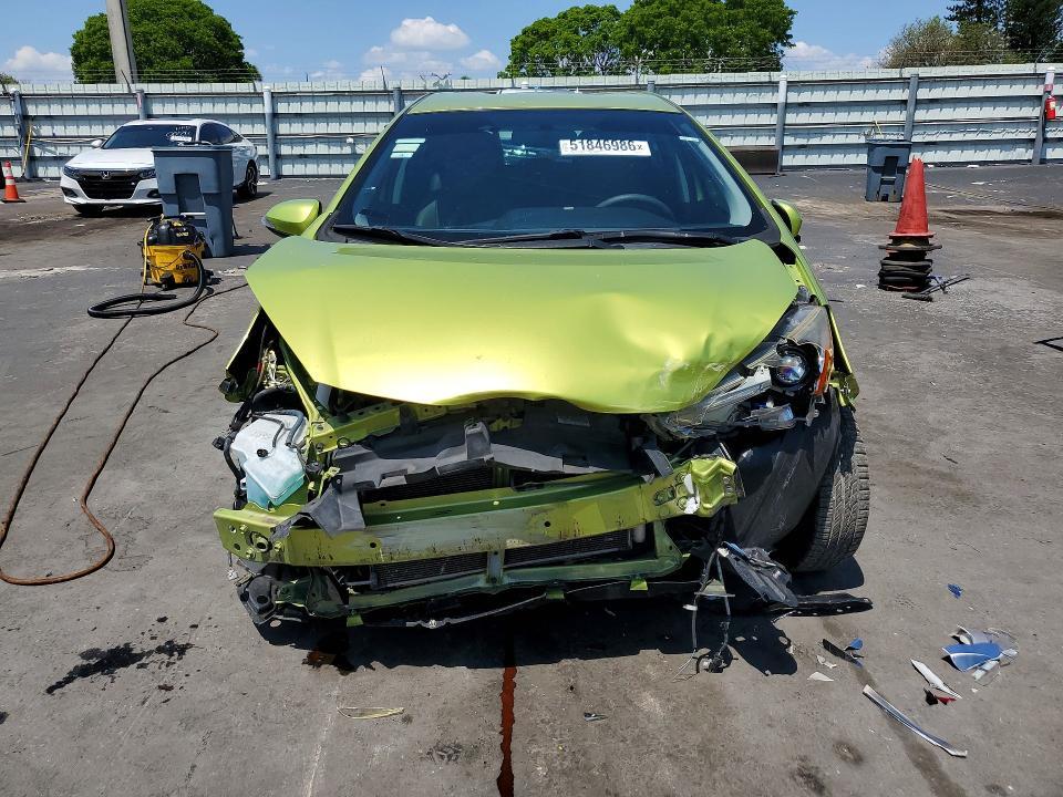 2016 Toyota Prius c one