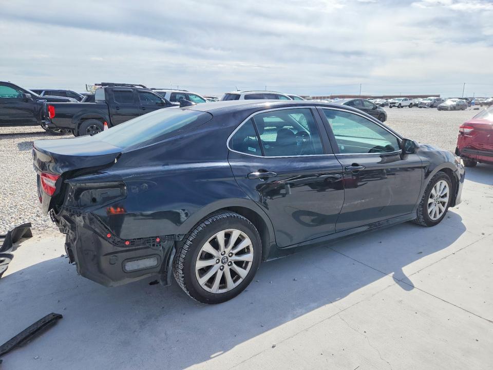 2020 Toyota Camry le