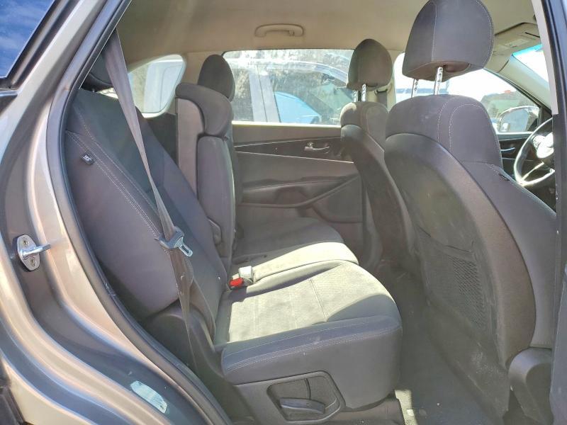 2018 KIA Sorento lx V6