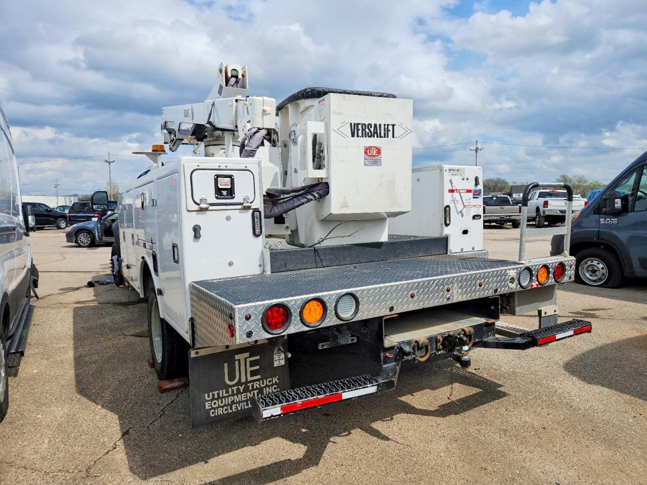 2019 Ford F550 Super Duty Bucket Truck