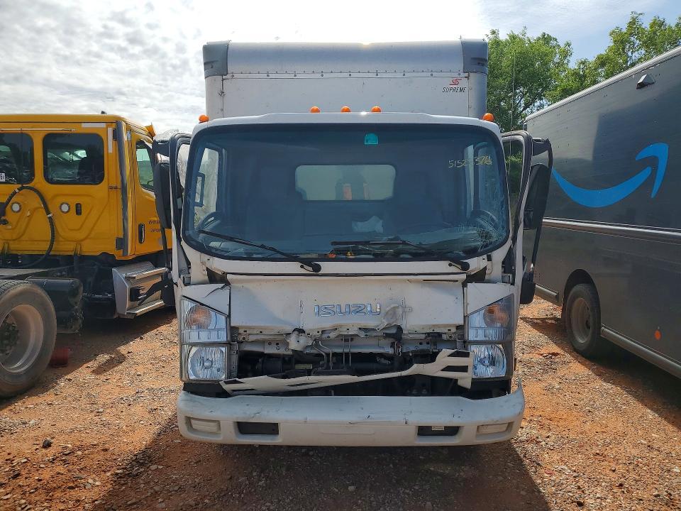 2017 Isuzu NPR BOX Truck