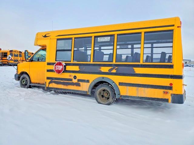 2011 GMC Savana Cutaway G3500