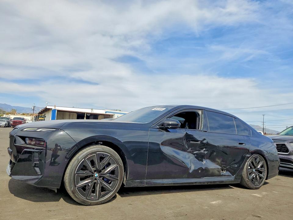 2024 BMW 740 i