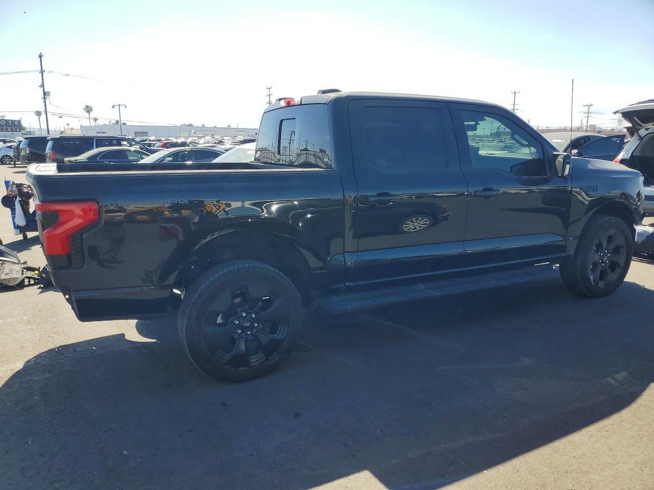 2025 Ford F150 Lightning Platinum