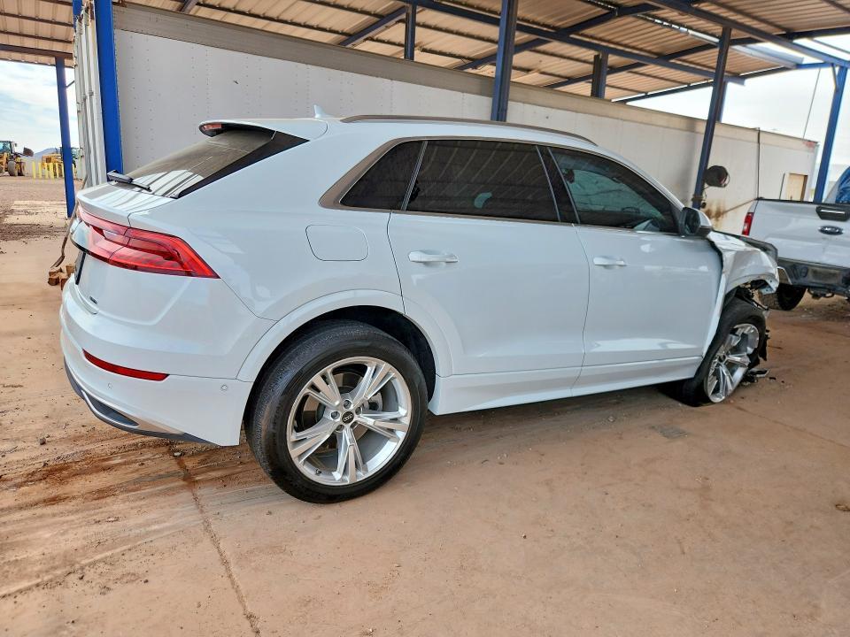 2022 Audi Q8 Premium