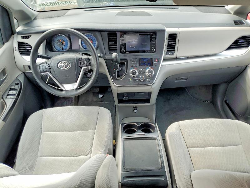 2018 Toyota Sienna le
