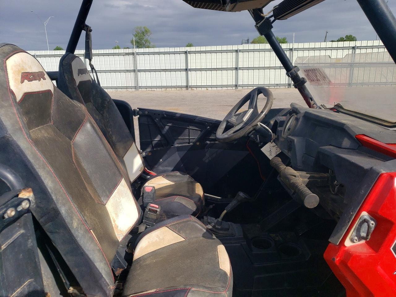 2015 Polaris RZR 900 Utility Vehicle