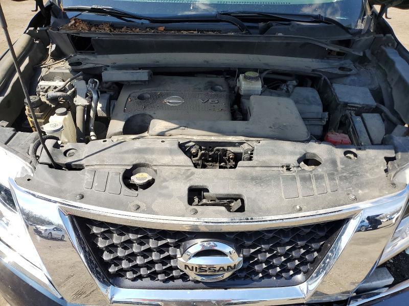 2014 Nissan Pathfinder sv