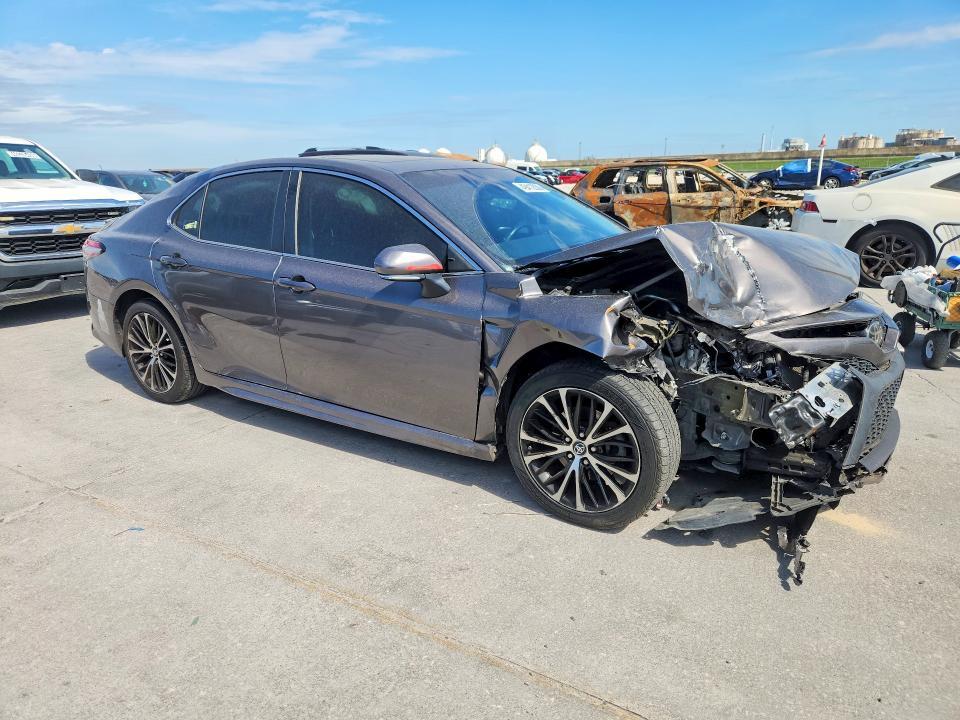 2018 Toyota Camry se