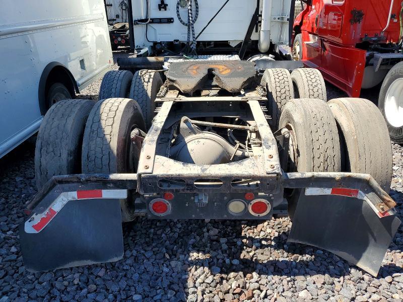 2013 Volvo Vnl Semi Truck